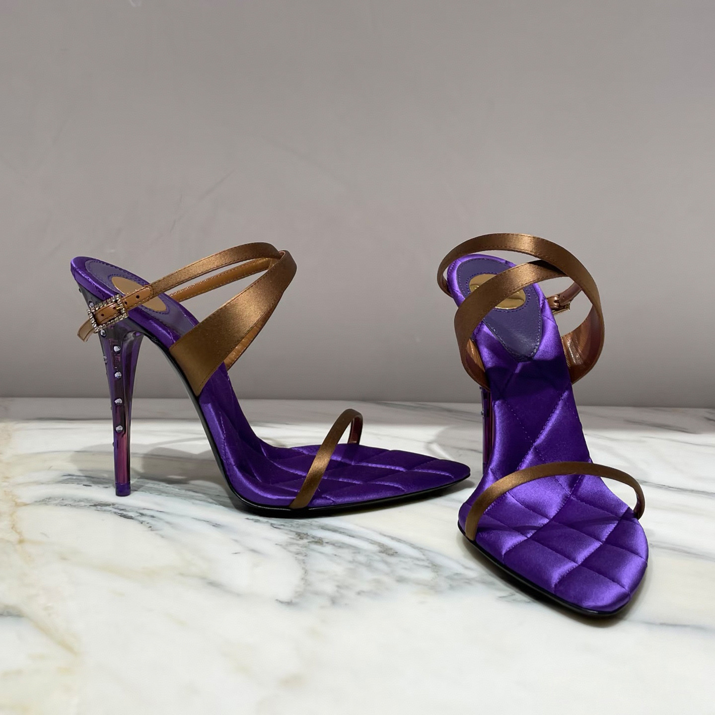 Sandálias de seda com tiras, b - Sandal Strappy Heeled avaliação e preço